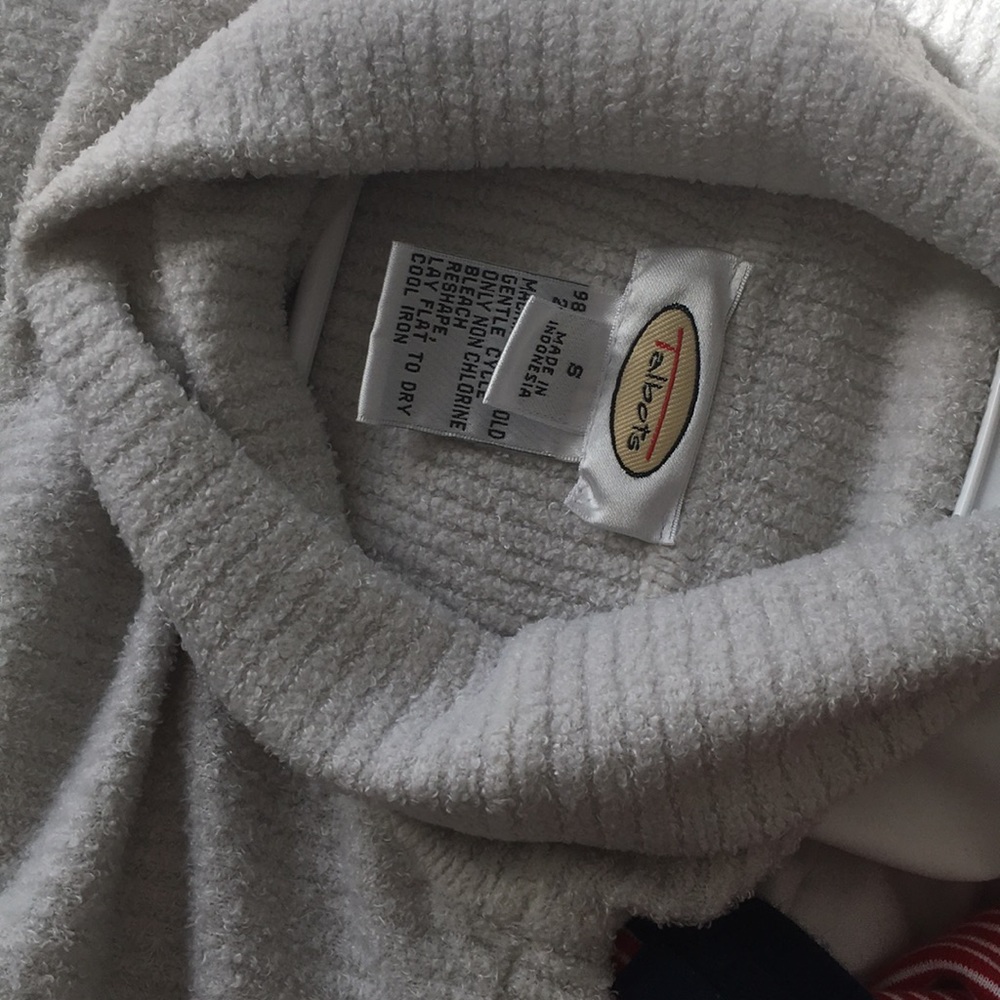 Sweater - Picture 5 of 5